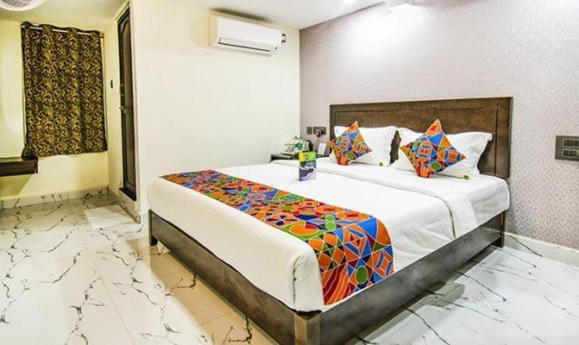Princepark Bed & Breakfast Vellore Bagian luar foto