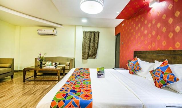 Princepark Bed & Breakfast Vellore Bagian luar foto