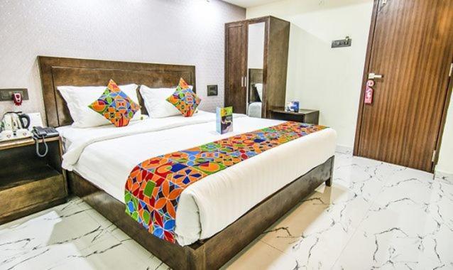 Princepark Bed & Breakfast Vellore Bagian luar foto